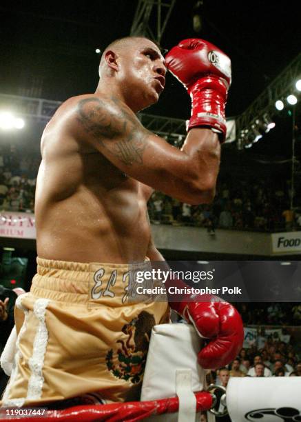 Fernando Vargas celebrates after winning a 10-Round Junior Middleweight bout against Fitz Vanderpool at the Grand Olympic Auditorium in Los Angeles,...