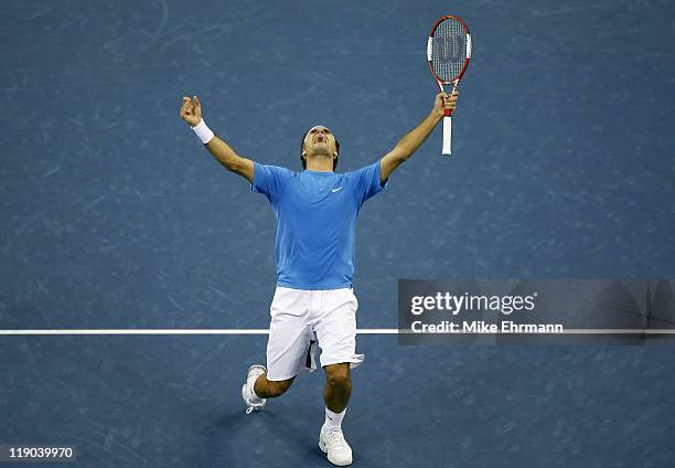 Roger Federer wins the mens final against Andy Roddick at the 2006 US Open at the USTA National Tennis Center in Flushing Queens, NY on September 9,...