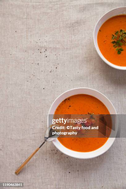 tomato and roasted red pepper soup - tomato soup 個照片及圖片檔