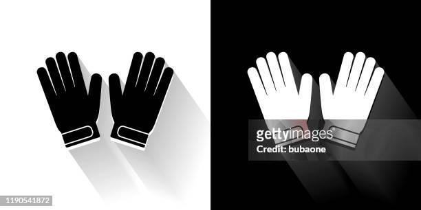 ilustraciones, imágenes clip art, dibujos animados e iconos de stock de guantes de portero icono blanco y negro con sombra larga - guantes de portero