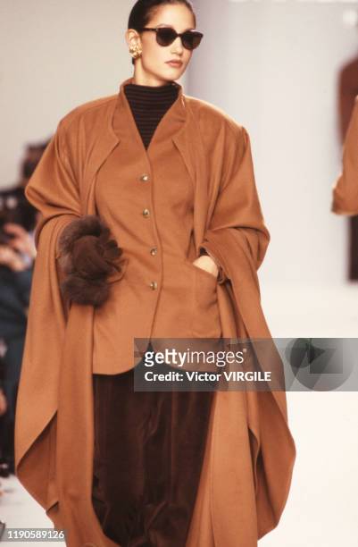 Marpessa Hennink walks the runway at the Daniel Hechter Ready to Wear Fall/Winter 1989-1990 fashion show during the Paris Fashion Week in March, 1989...