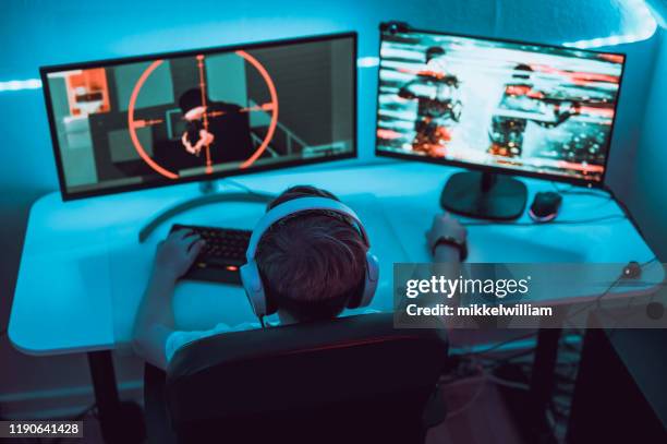 Shoot A Computer 820 Pc Gamer Shoot Stock Photos, High-Res Pictures, and Images - Getty ...