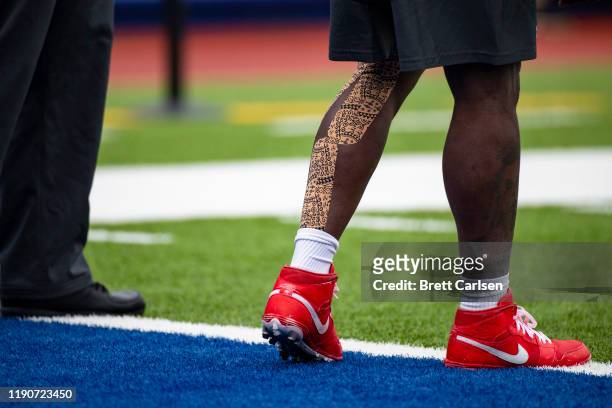 Detail view of kinesio tape on the left leg of Shaq Lawson of the Buffalo Bills before the game against the New York Jets at New Era Field on...