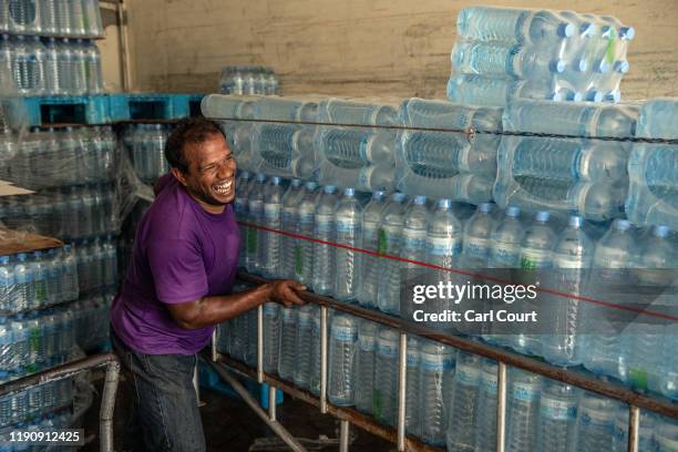 Loading Pure Water 4,193 The Worlds Water Photos & High Res Pictures - Getty Images