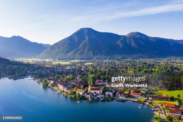 rottach-egern by lake tegernsee against sky, upper bavaria, bavaria, germany - tegernsee imagens e fotografias de stock