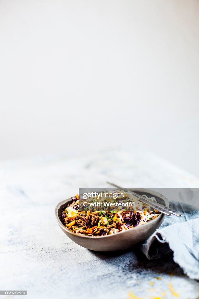 Korean style beef bowl, lowcarbwith minced meat, Shiratakinoodles, carrots and red cabbage