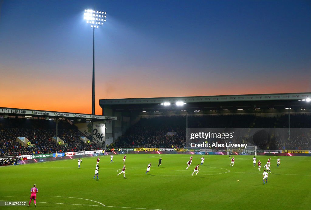 Burnley FC v Crystal Palace - Premier League