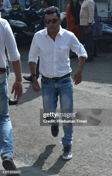 Director Ken Ghosh during the funeral of Television actor Kushal Punjabi at Santa Cruz crematorium, on December 28, 2019 in Mumbai, India. Punjabi...