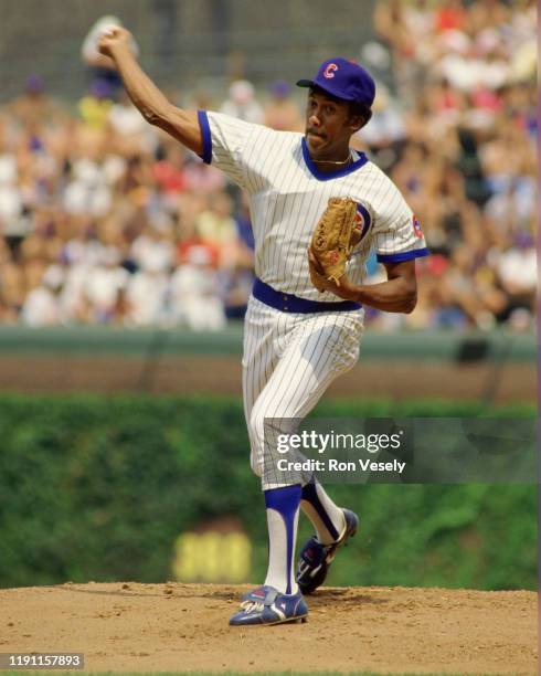 Fergie Jenkins of the Chicago Cubs pitches during an MLB game at Wrigley Field in Chicago, Illinois.