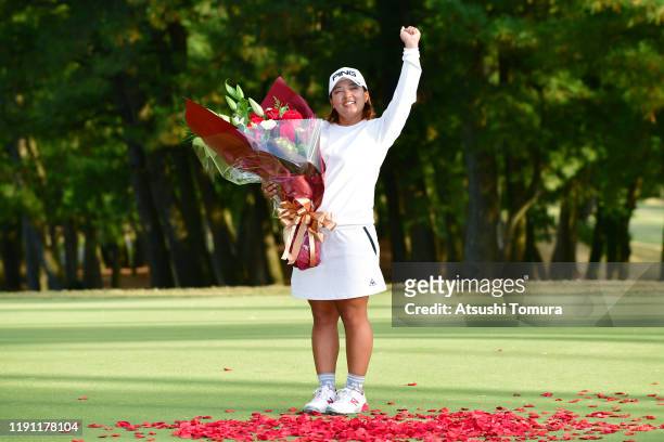 Prize Money Queen of the Japanese LPGA Tour 2019 Ai Suzuki of Japan celebrates after the final round of the LPGA Tour Championship Ricoh Cup at...