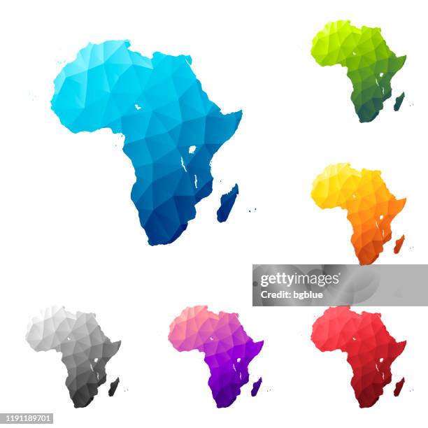 afrika-karte im low-poly-stil - bunte polygonale geometrische design - afrika stock-grafiken, -clipart, -cartoons und -symbole