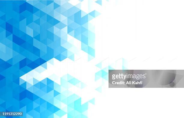 abstraktes dreieck geometrischer hintergrund - dreieck stock-grafiken, -clipart, -cartoons und -symbole