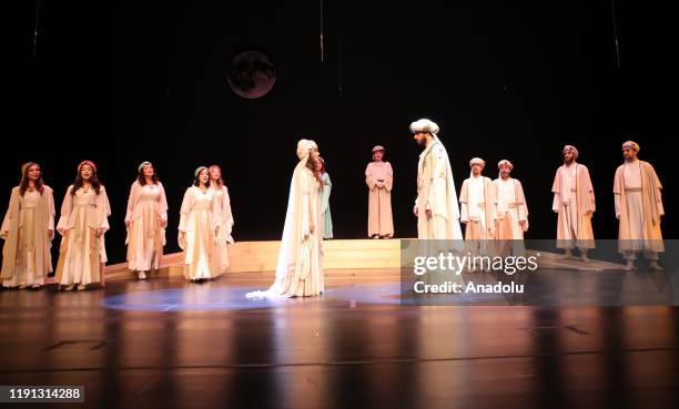 46 Layla And Majnun Stock Photos, HighRes Pictures, and Images Getty