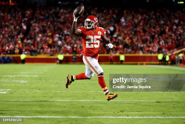 LeSean McCoy of the Kansas City Chiefs celebrates as he scores a 3 yard touchdown against the Oakland Raiders during the third quarter in the game at...