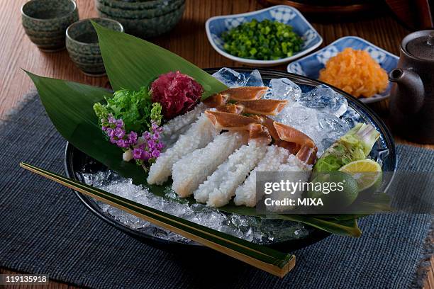 sashimi of echizen-gani - chionoecetes opilio - fotografias e filmes do acervo