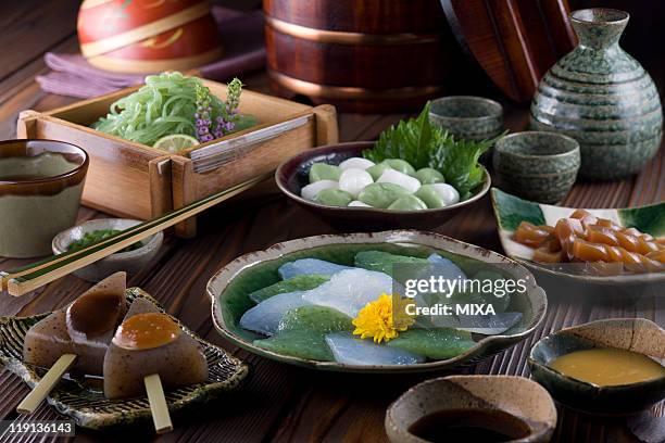 dishes of konnyaku - konjac 個照片及圖片檔