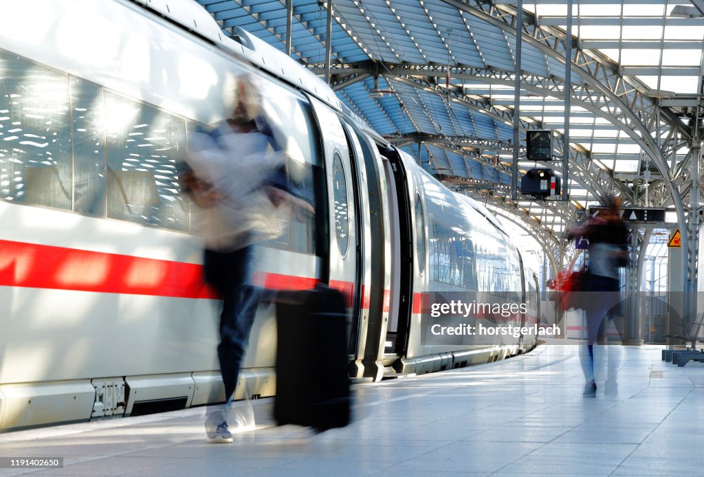 Bahnhof Sunlit in Deutschland