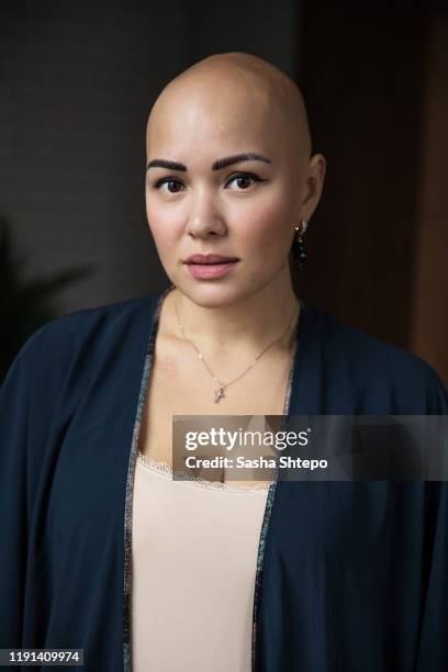 portrait - parcialmente calvo fotografías e imágenes de stock