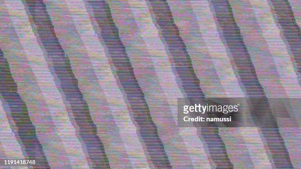 glitch - tv screen full of scanlines, noise and diagonal interference - problems imagens e fotografias de stock