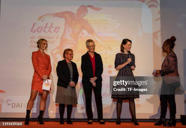 31 Marion Reeves Photos & High Res Pictures - Getty Images