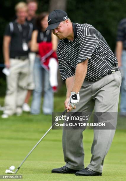 Calle Pettersson of Sweden putts on the third day of play of the Scandinavian Masters golf tournament in Barseback outside Malmo, Sweden, 02 August...