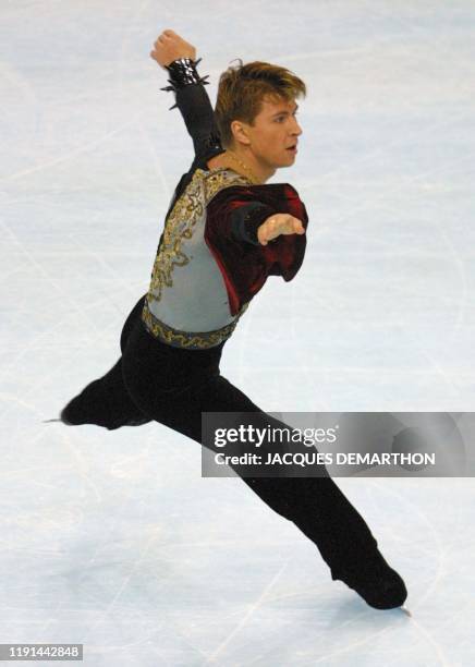 Le Russe Alexei Yagudin présente son programme libre de l'épreuve hommes, le 25 novembre 2000 au Palais Omnisports de Paris-Bercy à Paris, lors du...