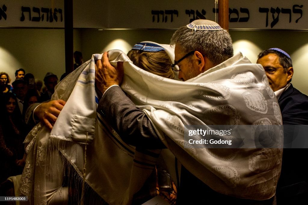 Jewish wedding in a Paris synagogue