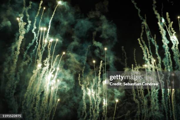 Retrosource Firework Retro Illustration Fireworks Photos and Premium High Res Pictures ...