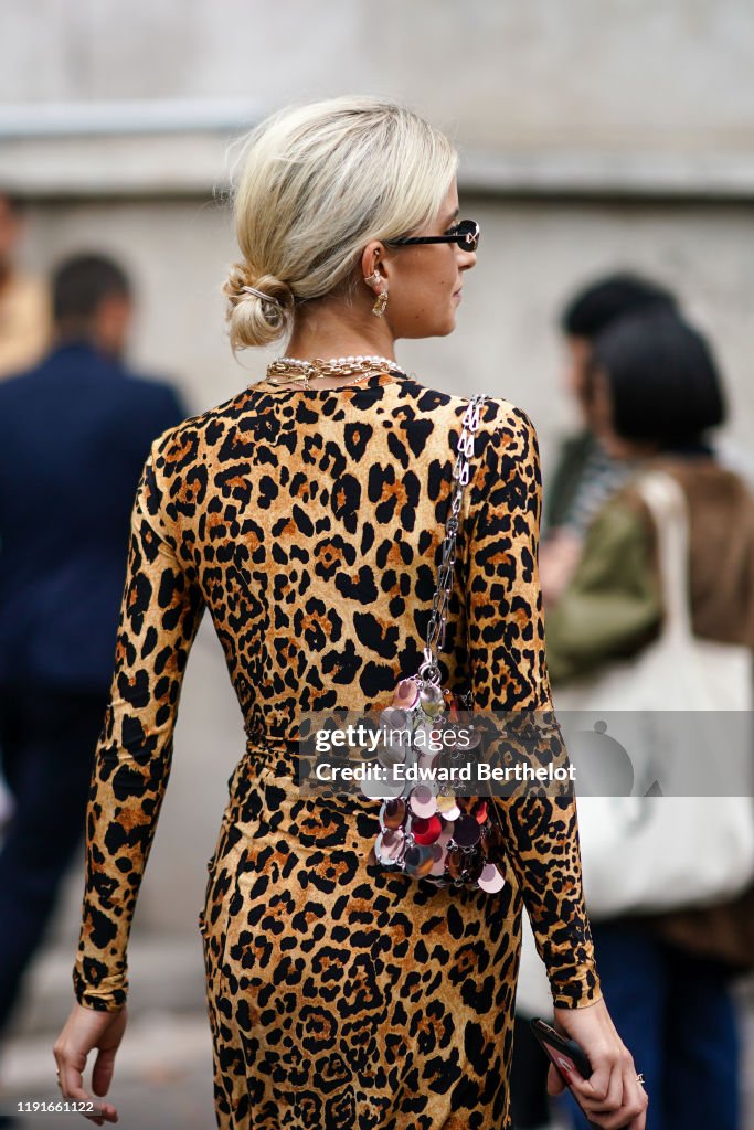 Street Style : Paris Fashion Week - Womenswear Spring Summer 2020 : Day Four