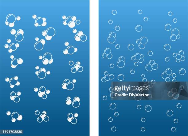 luftblasen auf blauem hintergrund - unterwasseraufnahme meer stock-grafiken, -clipart, -cartoons und -symbole