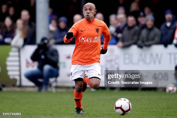Simon Mathata Simon Tahamata Netherlands Photos and Premium High Res Pictures - Getty ...