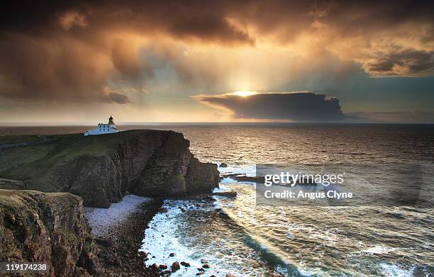 looking west over  minch point stoer scotland - angus sutherland stock pictures, royalty-free photos & images