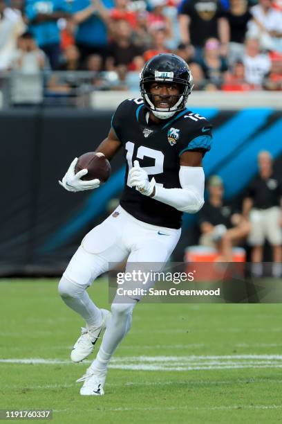 Dede Westbrook of the Jacksonville Jaguars runs for yardage during the game against the Tampa Bay Buccaneers at TIAA Bank Field on December 01, 2019...