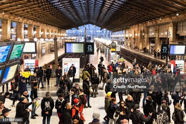 Demonstrators and Gilets Jaunes invaded the hall of the Gare de Nord station before being surrounded by police on Saturday, January 4 while at the...