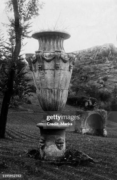 Garden of palazzo orsini. Bomarzo 1910-20.