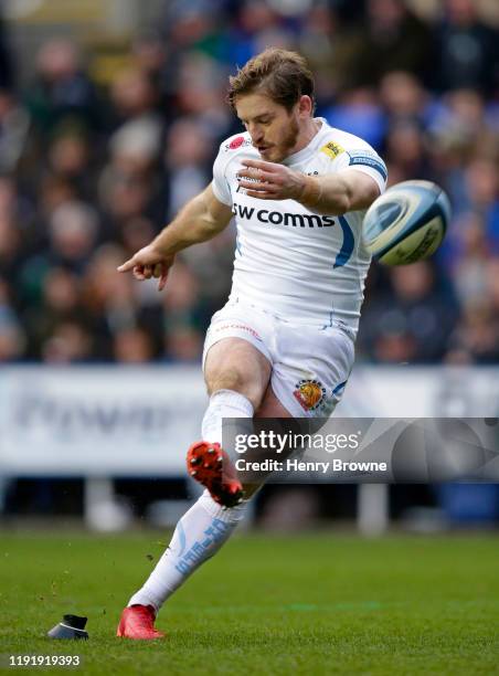 Gareth Steenson of Exeter Chiefs converts a try during the Gallagher Premiership Rugby match between London Irish and Exeter Chiefs at The Madejski...