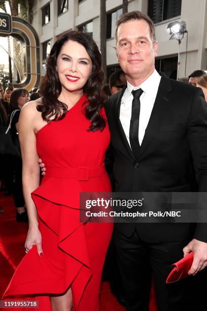 77th ANNUAL GOLDEN GLOBE AWARDS -- Pictured: Lauren Graham and Peter Krause arrive to the 77th Annual Golden Globe Awards held at the Beverly Hilton...