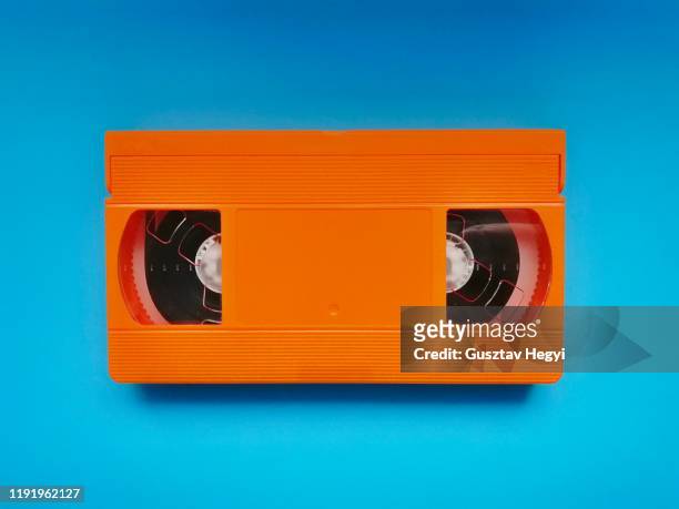 colored vhs videocasette - ビデオカセット ストックフォトと画像