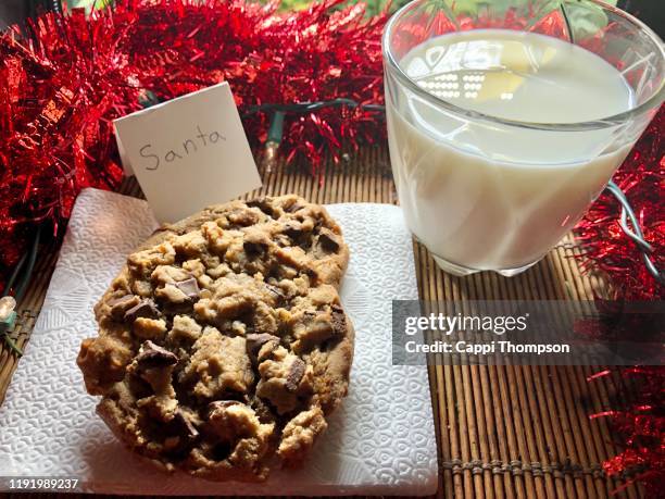 cannabis sativa christmas cookies with milk - chocolate chip stock pictures, royalty-free photos & images