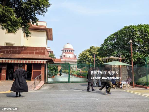 supreme court of india building in new delhi, india - indian crime law and justice stock pictures, royalty-free photos & images