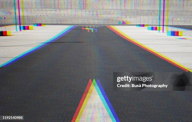 anaglyph image of arrow and "stop" road marking on asphalt - rauchen aufhören stock-fotos und bilder