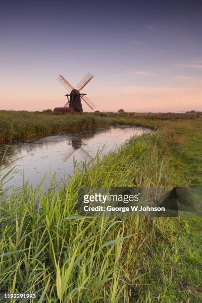 herringfleet windmill 42 - suffolk england imagens e fotografias de stock