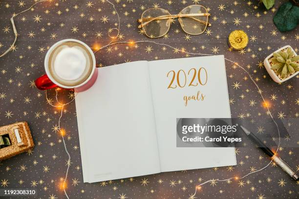 new year resolution goals - new year new you 2019 stock-fotos und bilder