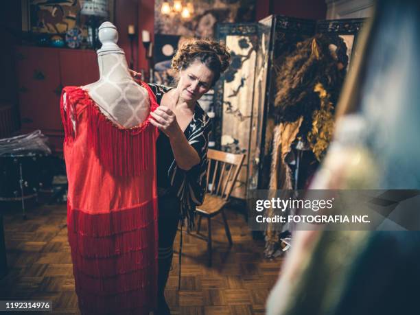 costume designer working - celebrity stylist stock pictures, royalty-free photos & images