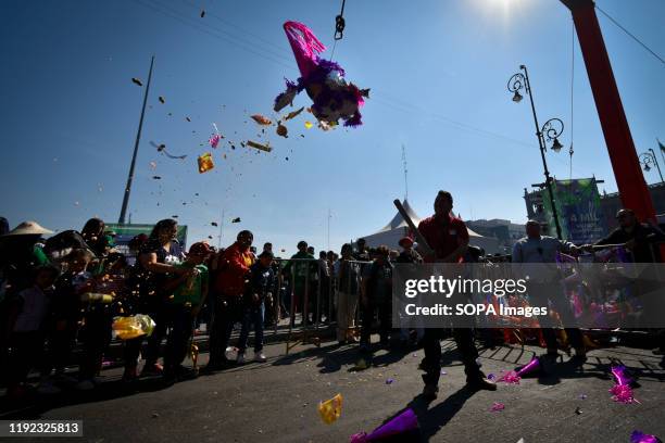 Pinata Injuries Broken Pinata Photos and Premium High Res Pictures - Getty Images
