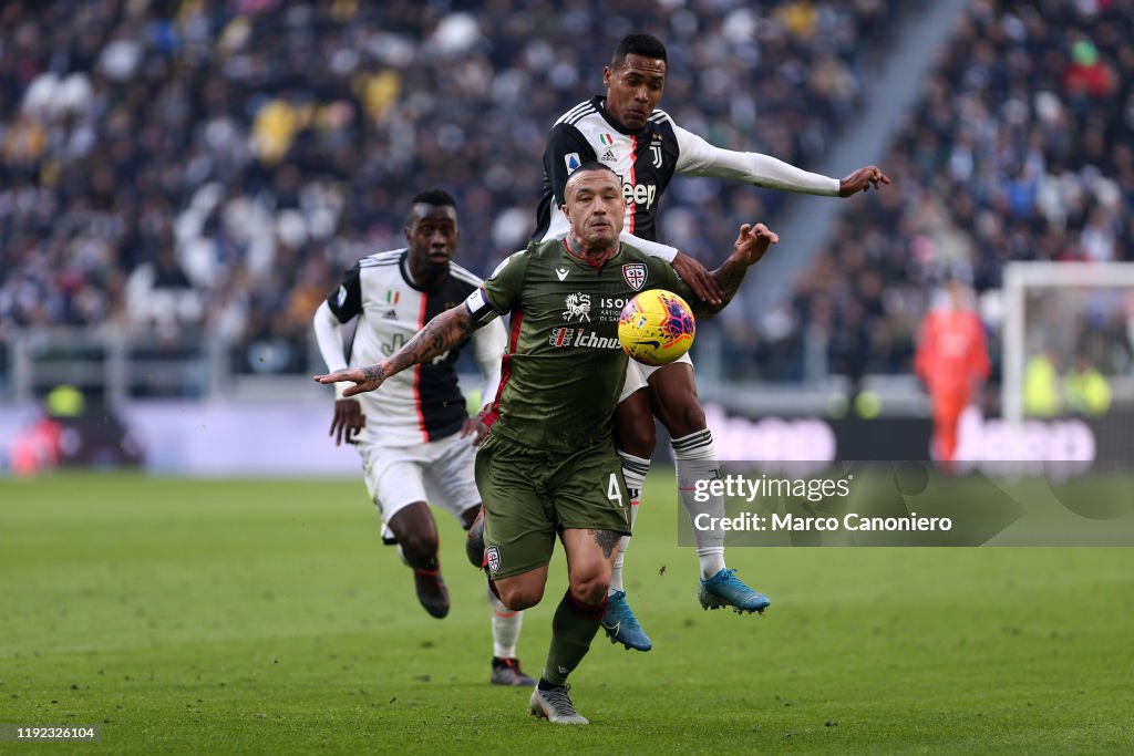 Radja Nainggolan of Cagliari Calcio in action during the...