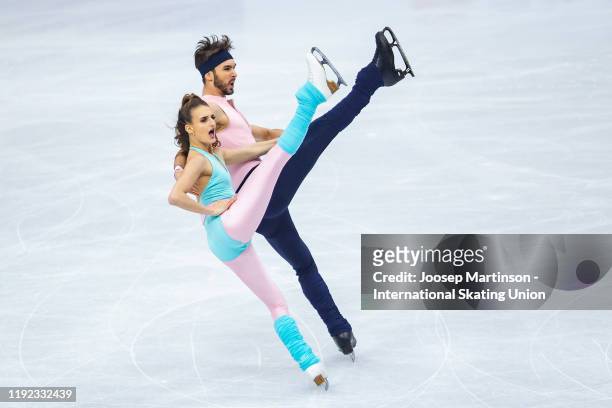 Gabriella Papadakis and Guillaume Cizeron of France compete in the Ice Dance Rhythm Dance during the ISU Grand Prix of Figure Skating Final at...