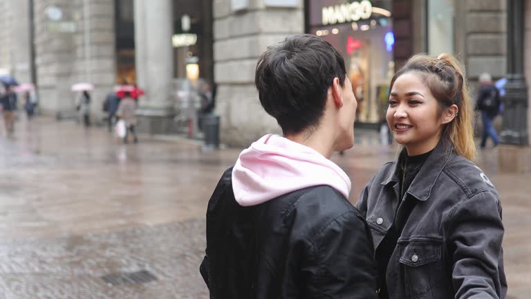 Sneging 1,917 Teenagers Snogging Stock Videos, Footage, & 4K Video Clips ...