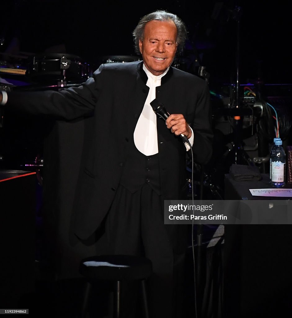 Julio Iglesias In Concert - Duluth, GA