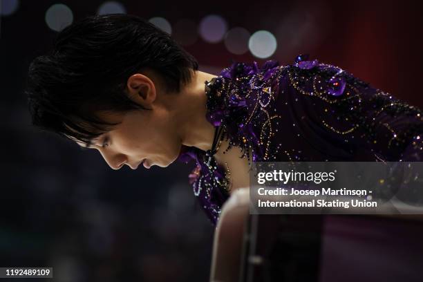 Yuzuru Hanyu of Japan prepares in the Men's Free Skating during the ISU Grand Prix of Figure Skating Final at Palavela Arena on December 07, 2019 in...